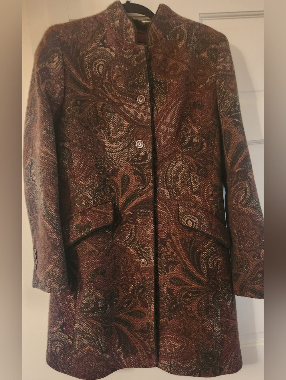 Books Brothers Womens Paisley Button Front Coat in Brown